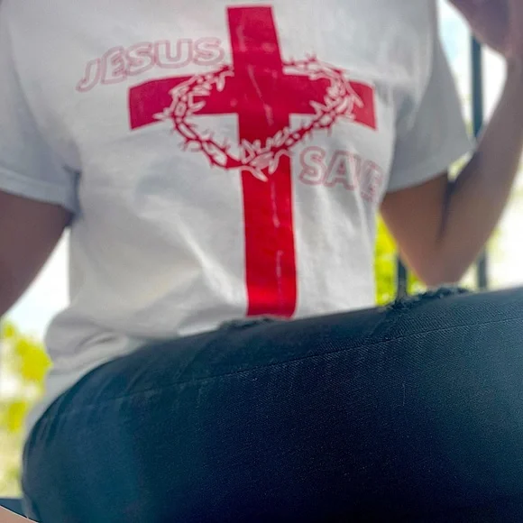 Jesus Saves T-Shirt - Picture 2 of 4